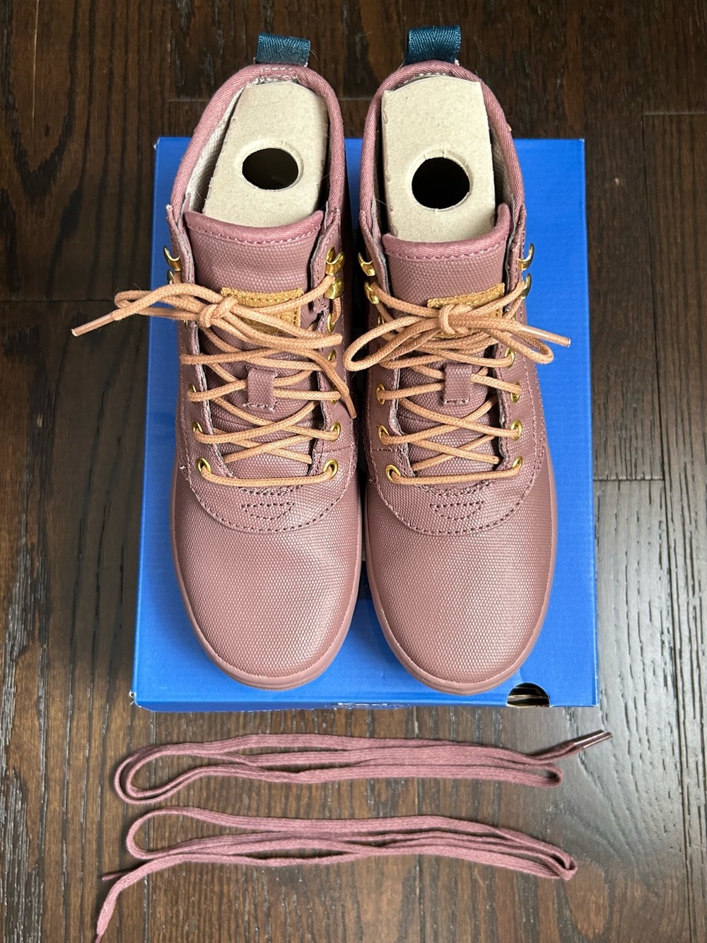NIB Keds Mauve Pink Lace-Up Ankle Boots with Tan Laces